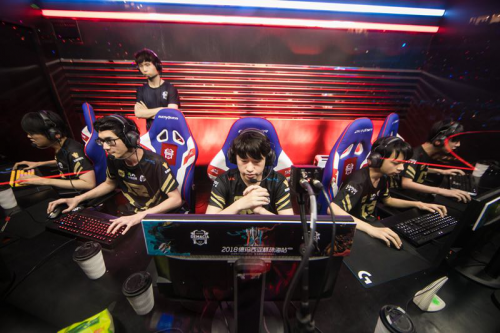 快速传球战 快速传球战