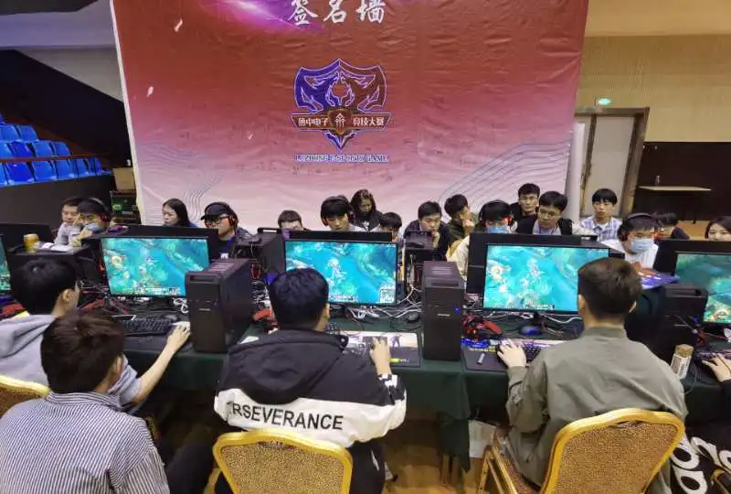 随着扎哈维 随着扎哈维