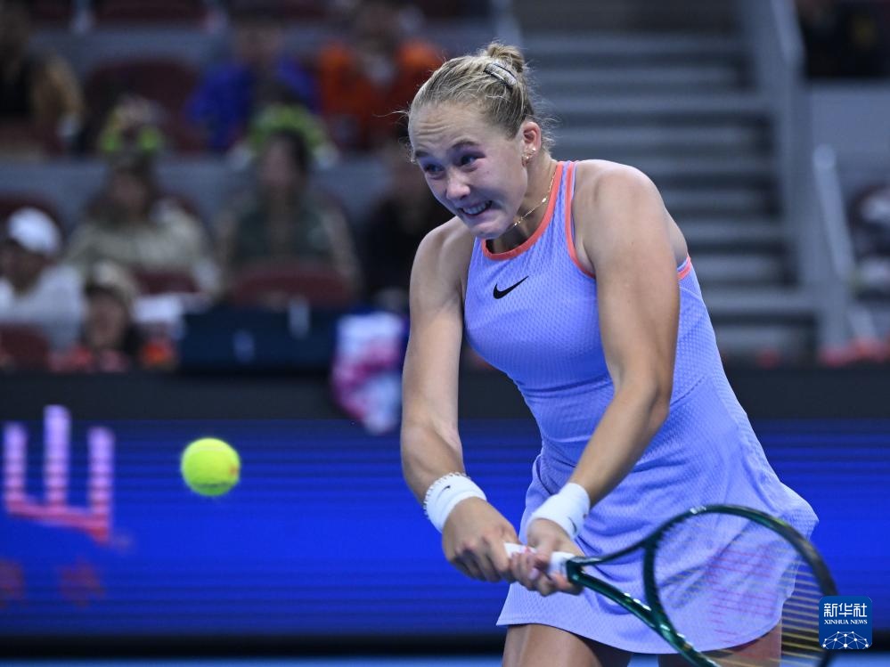 球场上的言 球场上的言